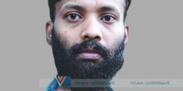 മങ്കര തേക്കുംകുനി അഖില്‍ അന്തരിച്ചു