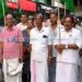 അഭിവാദ്യമര്‍പ്പിച്ച് പ്രകടനം നടത്തി