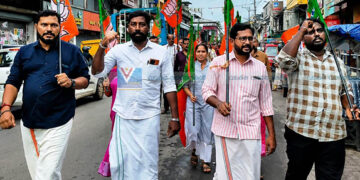 മോദി സര്‍ക്കാരിന് ഐക്യദാര്‍ഢ്യം; പ്രകടനം നടത്തി ബിജെപി
