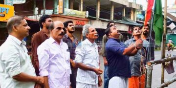 വിഎസിന്റെ സ്മരണ പുതുക്കി സിപിഎം; പ്രഭാതഭേരിയും അനുസ്മരണ സദസും