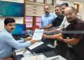 നാദാപുരംറോഡില് സ്റ്റോപ്പ് പുനഃസ്ഥാപിക്കണം; റെയില്വെ മാനേജര്ക്ക് നിവേദനം നല്കി