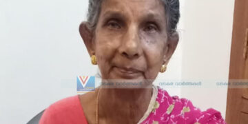 തൂണേരി പുതുശ്ശേരി കല്യാണി അന്തരിച്ചു