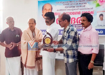 ഇ.നാരായണന്‍ നായര്‍ക്ക് സൗഹൃദവേദിയുടെ ആദരം