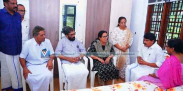 പാലേരി രമേശന്റെ വീട് സന്ദര്ശിച്ച് കൃഷി മന്ത്രി ടി.സിദ്ദിഖ്