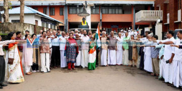 ദേശസ്‌നേഹം ആവേശമായി; സ്വാതന്ത്ര്യദിനത്തില്‍ പ്രതിജ്ഞ പുതുക്കി