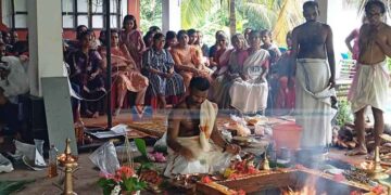 ക്ഷേത്ര കവാട സമര്പ്പണവും ധന്വന്തരി ഹോമവും