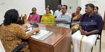 എന്‍എച്ച് തകര്‍ച്ച: കലക്ടറുടെ ക്യാമ്പ് ഹൗസില്‍ കെ.കെ. രമ എംഎല്‍എയുടെ നേതൃത്വത്തില്‍ കുത്തിയിരിപ്പ്