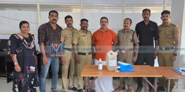 10 ലിറ്റര് ചാരായവുമായി വയോധികന് പിടിയില്