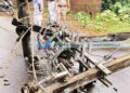 കാറപകടം; വൈദ്യുതി പോസ്റ്റുകൾ തകര്ന്നു