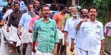 സ്കൂട്ടര് കത്തിച്ച പ്രതികളെ ഉടന് അറസ്റ്റ് ചെയ്യണം: സിപിഎം