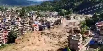 നേപ്പാളിൽ മിന്നൽ പ്രളയം: എട്ടുമരണം