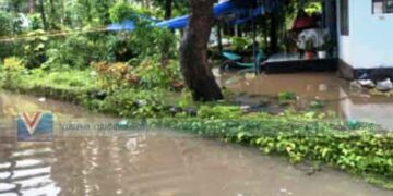 ദുരിതമഴ: നിരവധി വീടുകളില് വെളളം കയറി; കിണറുകള് ഇടിഞ്ഞു, കാപ്പാട് കടലാക്രമണം രൂക്ഷം