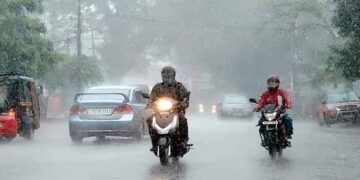 ഇന്നും പരക്കെ അതിശക്ത മഴയെന്ന് മുന്നറിയിപ്പ്