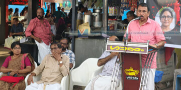അന്യായ സ്ഥലം മാറ്റത്തിനെതിരെ സിപിഎം പ്രതിഷേധം; വടകരയില് പ്രകടനവും പൊതുയോഗവും