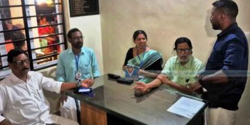പുസ്തക പയറ്റ്; അക്ഷരപ്പുര നിറച്ച് ചെമ്പകം ചെക്കോറ്റ