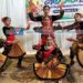 പാട്ടും നൃത്തവുമായി കുട്ടികള്; സ്കൂളുകളില് കലോത്സവ വേദി ഉണര്ന്നു