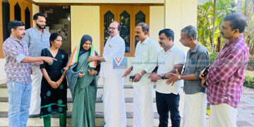 അധ്യാപകദിനത്തില് പൂര്വാധ്യാപികക്ക് ആദരം