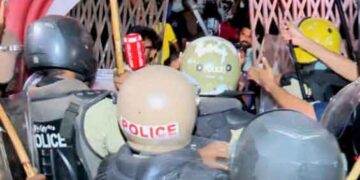 തിരുവനന്തപുരത്തെ സംഘര്‍ഷം: വ്യാഴാഴ്ച പഠിപ്പ് മുടക്കിന് ആഹ്വാനം ചെയ്ത് എസ്എഫ്‌ഐ