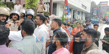 പുലിപ്പേടിയകറ്റാന് നടപടിയില്ല; ഡിവൈഎഫ്ഐ മാര്ച്ച് നടത്തി