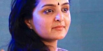 സനല് കുമാര് ശശിധരനെതിരെ മഞ്ജുവാര്യര് കോടതിയില്