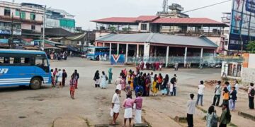 എസ്പിയുടെ ഇടപെടലും ഫലം കണ്ടില്ല; സമരം തുടര്‍ന്ന് ബസ് തൊഴിലാളികള്‍