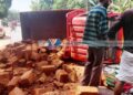 ചെങ്കല്ല് കയറ്റിയ ലോറി മറിഞ്ഞ് ഡ്രൈവര്ക്ക് പരിക്ക്