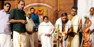ഗീതാജ്ഞാന യജ്ഞത്തിന് തിരിതെളിഞ്ഞു