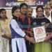 ടി.പി. ചന്ദ്രശേഖരന്‍ സ്മരണ; സ്‌കൂള്‍ ലൈബ്രറിക്ക് പുസ്തകങ്ങള്‍ കൈമാറി