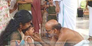 ആദ്യാക്ഷരം നുകര്ന്ന് കുരുന്നുകള്; ക്ഷേത്രങ്ങളില് വന്തിരക്ക്