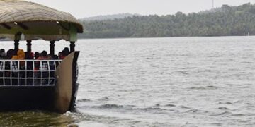 ഹൗസ് ബോട്ടില് നിന്ന് പുഴയില് വീണ് 7 വയസുകാരന് മരിച്ചു; സംഭവം അകലാപ്പുഴയില്