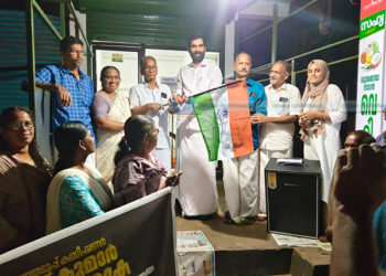കോൺഗ്രസ് നൈറ്റ് മാർച്ച് നടത്തി