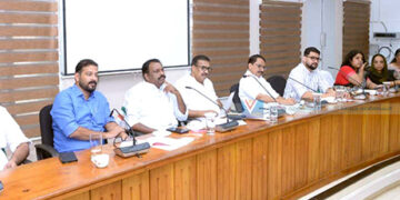 പ്രവാസി ക്ഷേമം: നിയമസഭാ സമിതി യോഗം ചേര്‍ന്നു, ഇന്ത്യന്‍ എംബസികളുമായി വേഗത്തില്‍ ബന്ധപ്പെടാന്‍ സംവിധാനം ഒരുക്കും