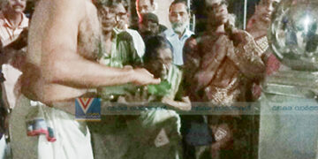 കാണിക്ക വഞ്ചി സമര്പ്പണം