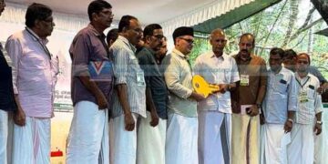 തല ചായ്ക്കാന് ഇടമായി; ബൈത്തുറഹ്മ താക്കോല് കൈമാറി